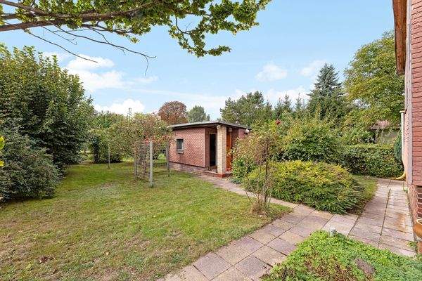 geräumiges Gartenhaus