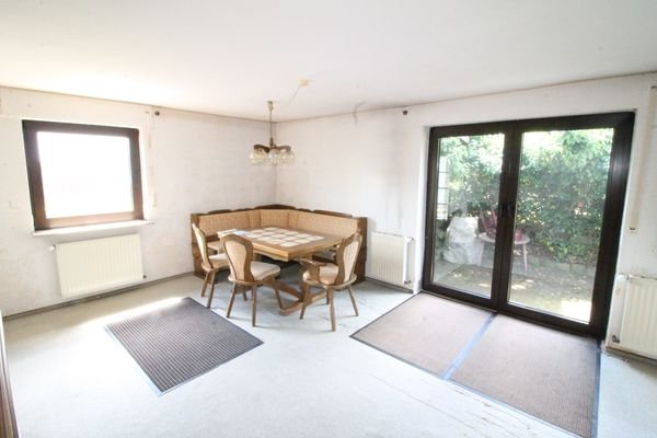 Wohnzimmer EG mit Ausgang Garten