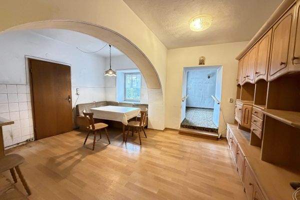 Wohn- & Esszimmer mit Küche