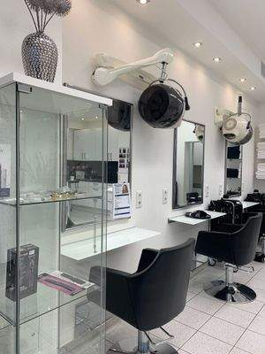 Ladenlokal - Friseursalon