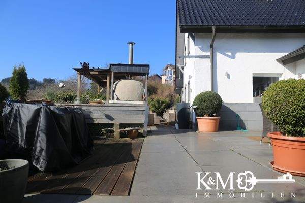 Außenküche mit Pizzaofen