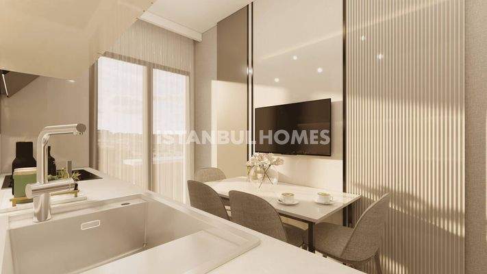 Lake-View Flats with Pool and Parking in İstanbul Avcılar