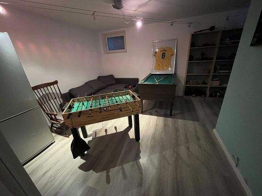 Kellerzimmer mit Dusche