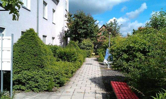 Kühnhausen Alter Stadtweg Außenanlage 015