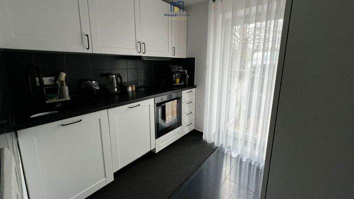 Küche mit Zugang Terrasse