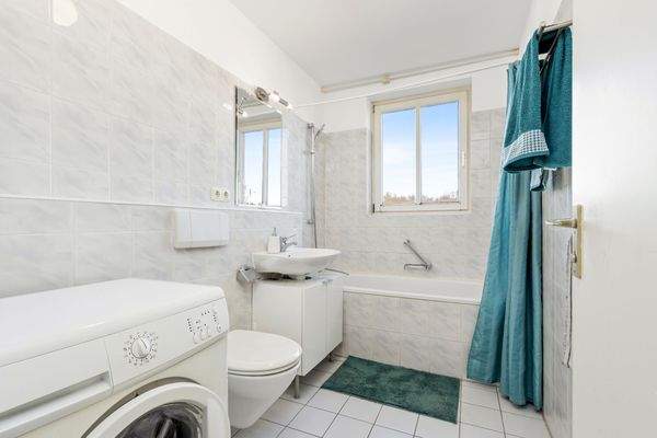 Tageslichtbad mit WM-Anschluss