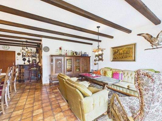 Vielseitiges Zweifamilienhaus in Wallerfangen 