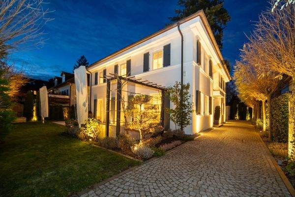 Hochwertig beleuchtetes Haus 