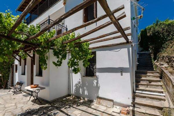 Traditionelle Villa in Pilion mit Meerblick 6.jpg