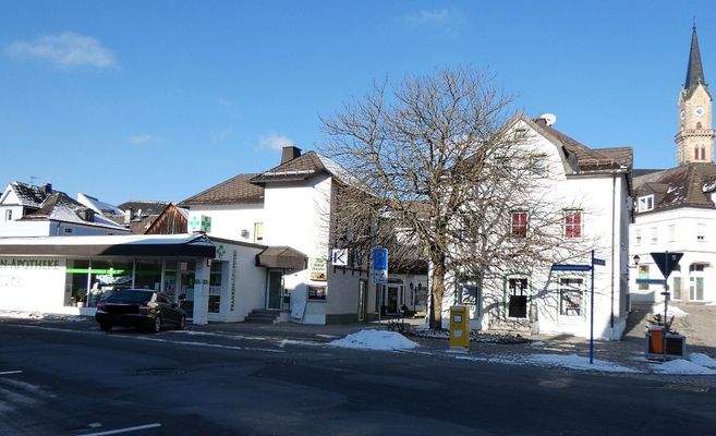 Wohn- und Geschäftshaus