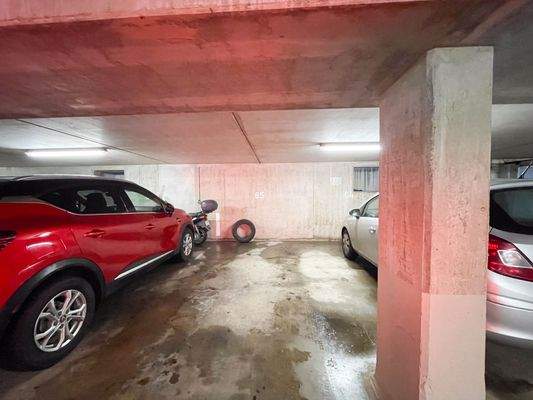 Tiefgaragenstellplatz