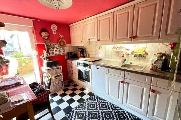 OG/DG:  Küche in der 3-Zi-Mietwohnung