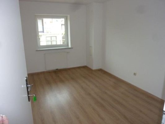 Schlafzimmer - Kleines 2 Zimmer Apartment mit Balkon Miete Oberndorf bei Salzburg