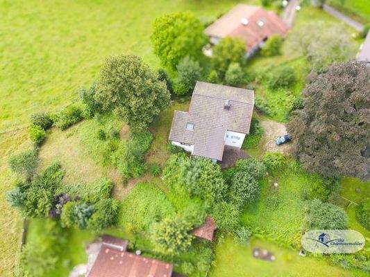 Luftansicht Grundstück mit Altbestand