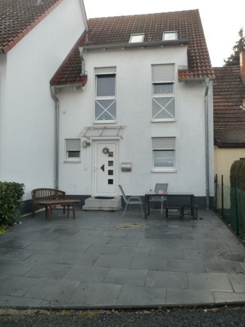 Sonniges, familiengerechtes Reihenendhaus in einer ruhigen Stadtteil Nürnberg/Leyh.