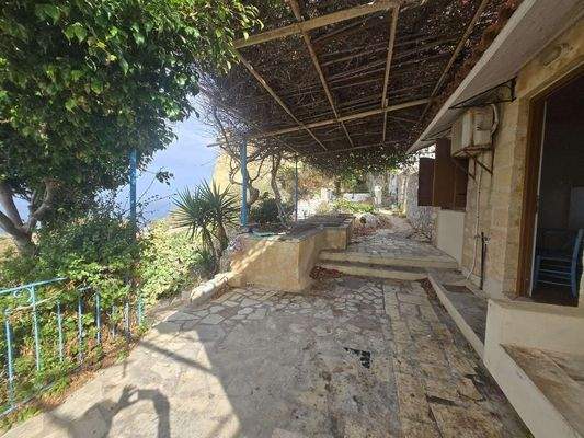 Kreta, Rethymno: Einfamilienhaus zum Verkauf unter dem Schloss von Fortezza