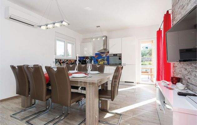 Moderne Villa mit umfassender Ausstattung