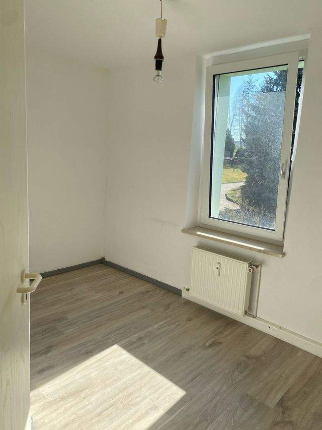 Ab 01.06.: Helle 2-Raum-Wohnung – frisch renoviert - Photo 1