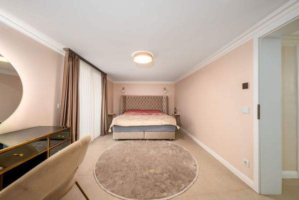 Schlafzimmer (2).jpg