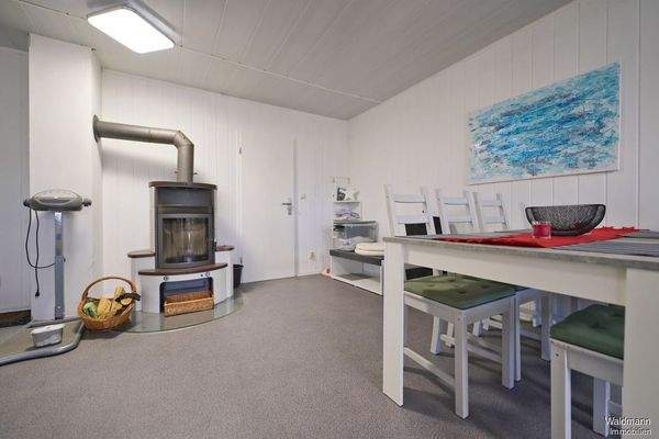 Essen Kamin re Bungalow