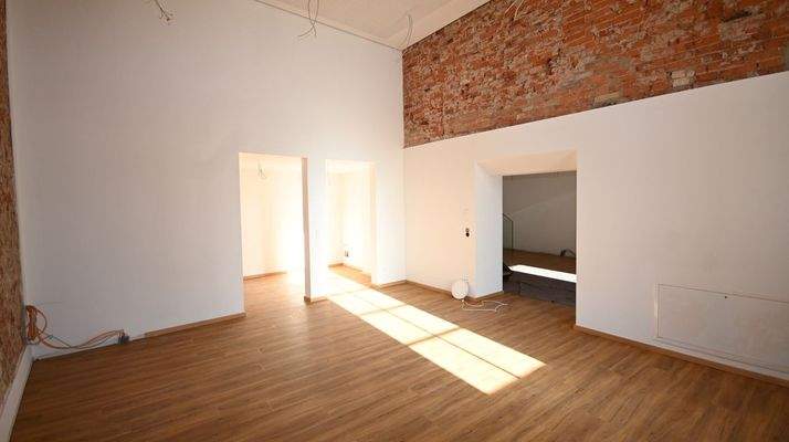 ...mit XXL Raumhöhe