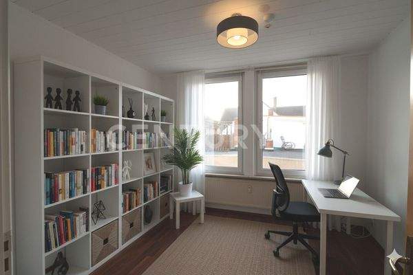 3. Zimmer,  möbliert durch KI