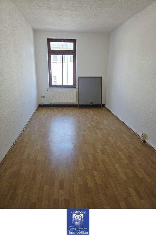 Hübsche Wohnung mit Tageslichtbad im Stadtzentrum mit Parkplatz - Foto 2