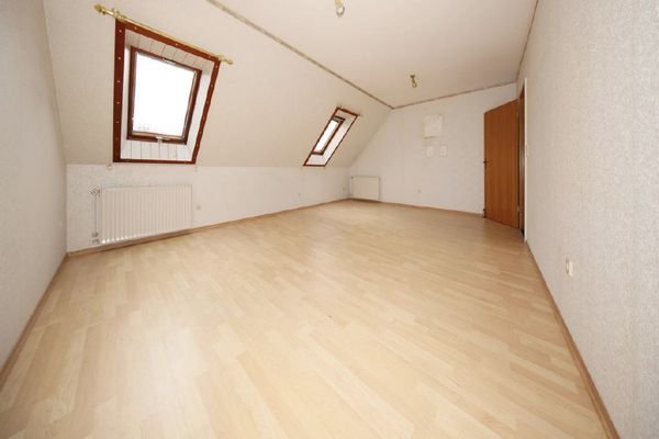 Wohnzimmer DG