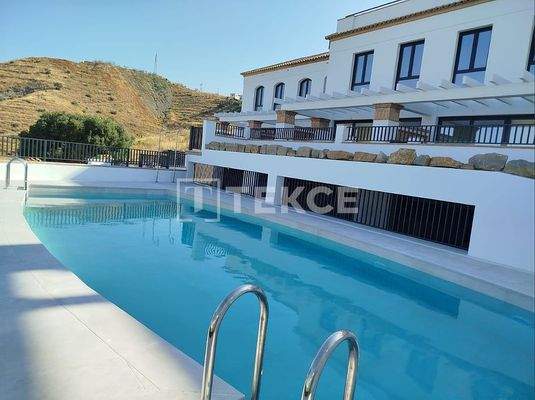 Sea View Houses with Communal Pool in Torrox