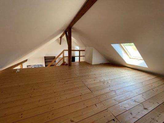 noch eine Ansicht der Schlafempore.jpg