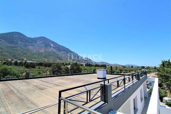 Apartment in Girne Lapta for Sale in a Compound with Swimming Pool
