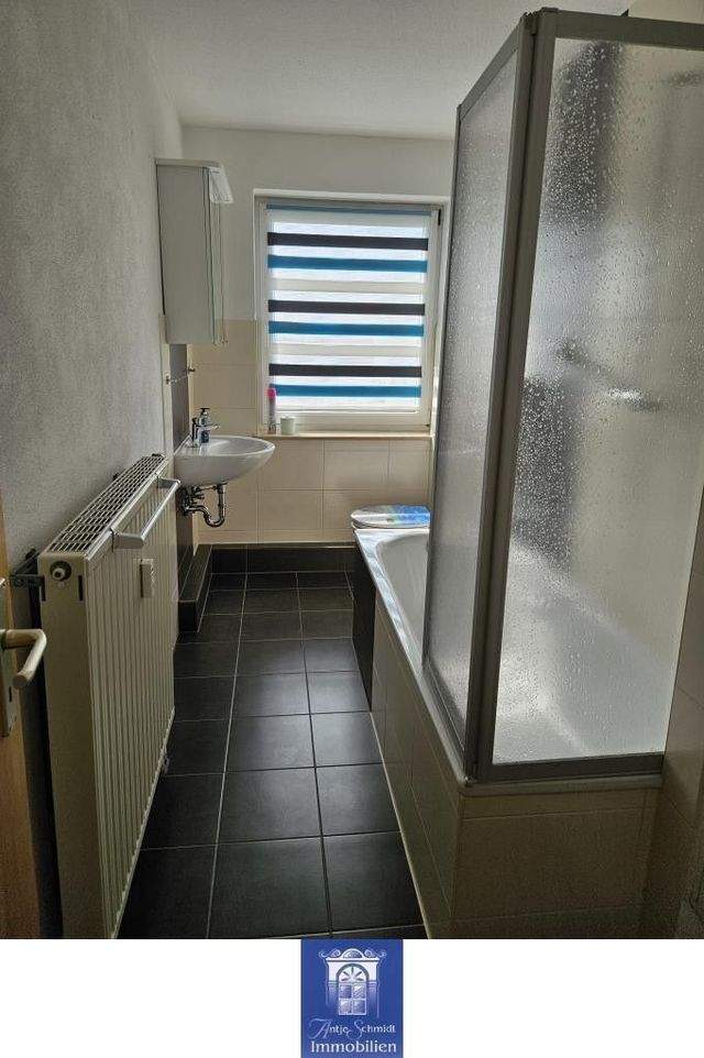 Individuell Wohnen im Dachgeschoss mit Balkon - Ruhige grüne Umgebung! - Foto 2