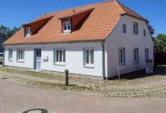 Ansicht von vorn /Straße