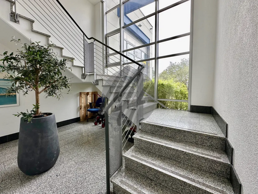 INFOS UNTER: 06171-586000