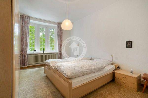 Schlafen 2 (Erker), 1. OG