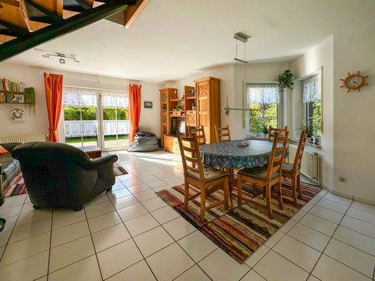 Wohn,- und Essbereich 