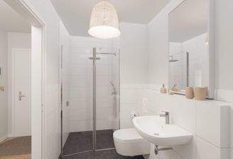 Modern gefliestes Badezimmer mit bodengleicher Dus