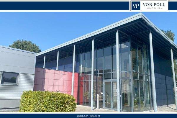 Eingang zum Bürogebäude