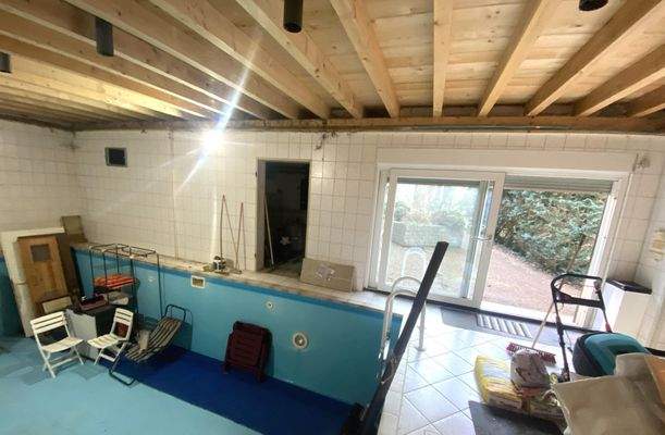 Blick auf den Technikraum und das Fensterschiebeelement