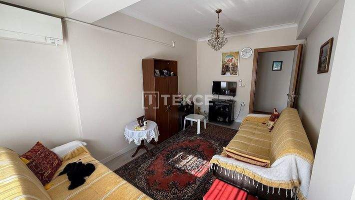 Apartment for Sale with Spacious Balconies in Karşıyaka İzmir