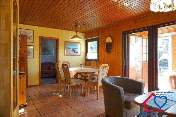 Wohnzimmer Essbereich.JPG