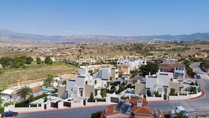 New Build Houses in Tranquil Area Nearby Coast in Busot