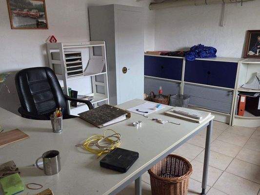 Büroraum Kellerbereich