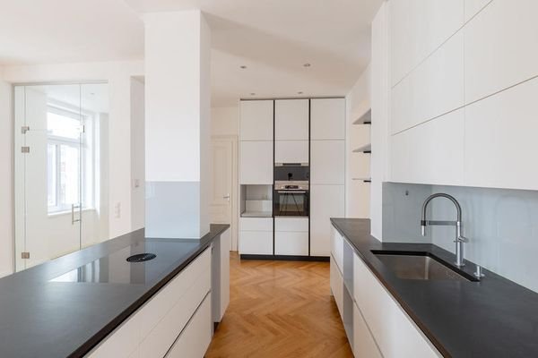 Moderne, neuwertige Küche