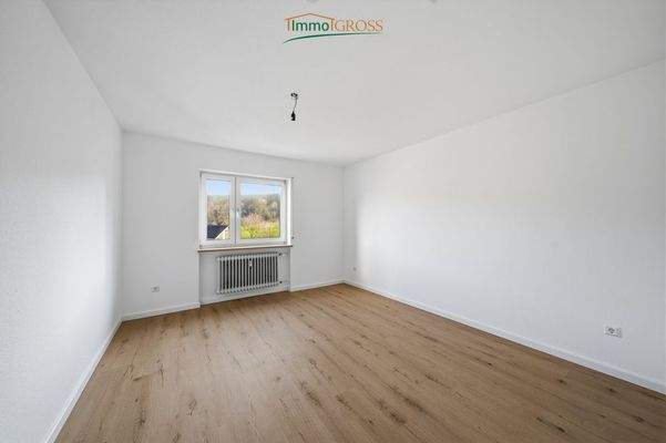 Großzügiges Schlafzimmer