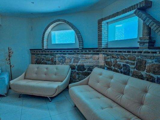 dec025f50612425cb388747de971bff9-original