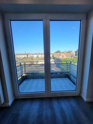 Balkon 1 Zugang aus Küche.jpeg