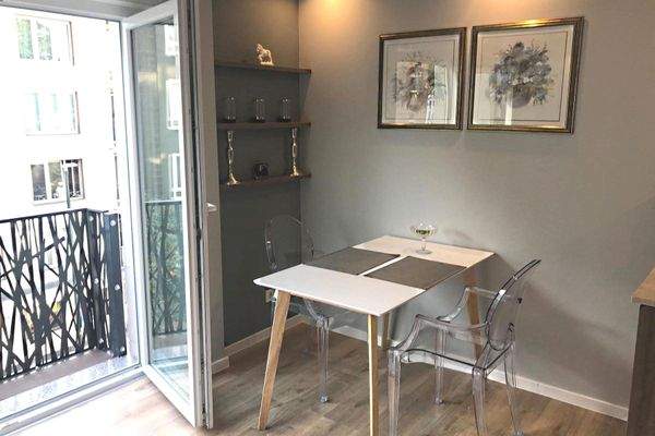 8 Essbreich French balcony