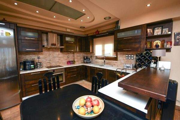 Südostkreta, Vainia: Fantastische zweistöckige freistehende Villa mit Bergblick zu verkaufen