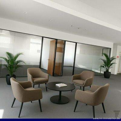 freundlicher Wartebereich - möbliert durch KI